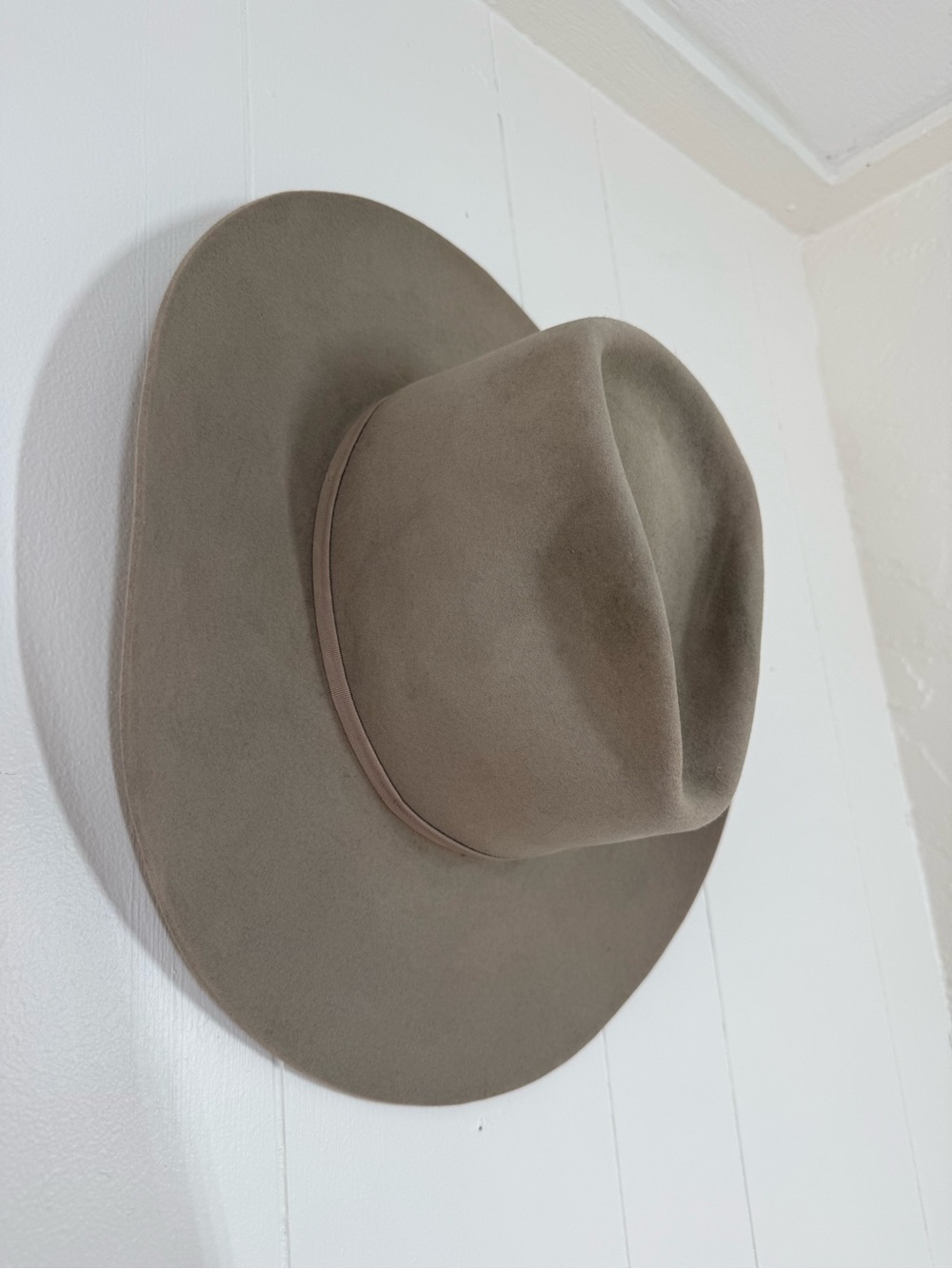 Stetson 7 5/8 Taupe Felt Western Hat. Shape it for u! - Picture 4 of 16